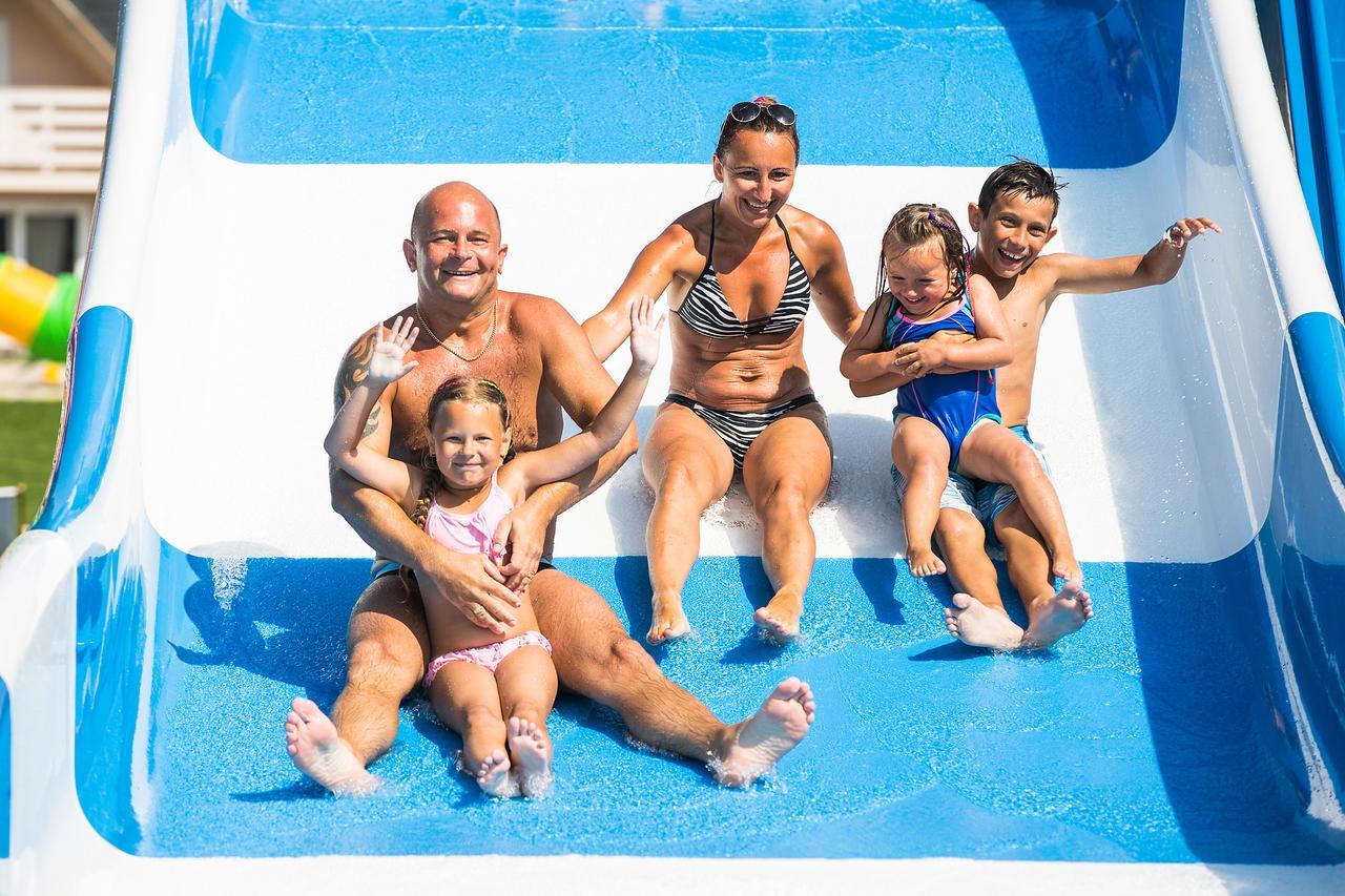 Holiday Park & Resort Niechorze Bagian luar foto